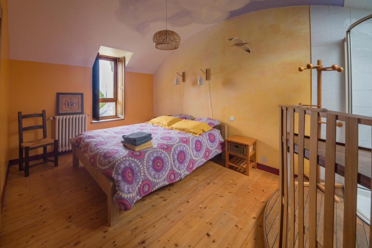 Maison Yukti - Magnifique Maison De Charme Proche Plage Lampaul-Ploudalmezeau Екстер'єр фото